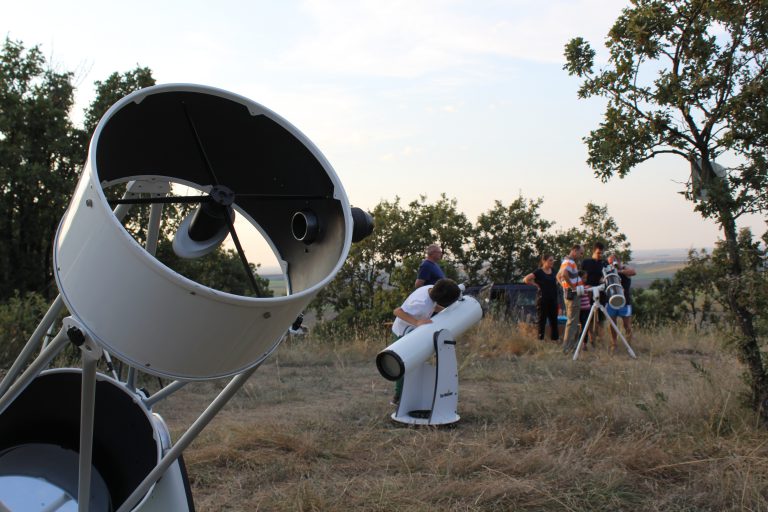 În vizită la astroclubul „Călin Popovici” Galaţi - Observator ...