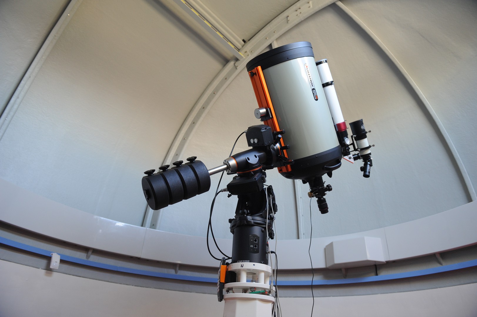 Echipamente și Telescoape – Observatorul Astronomic UTM