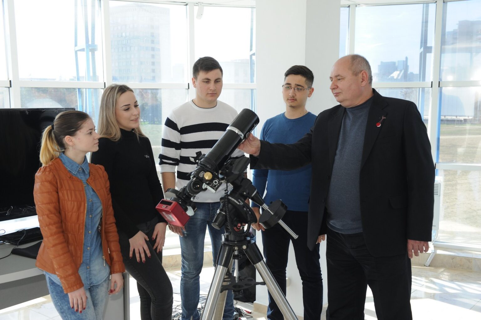 Echipamente și Telescoape – Observatorul Astronomic UTM